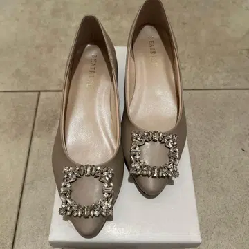 [ 미사용 새상품 ] BEATRICE 비쥬 부착 펌프스