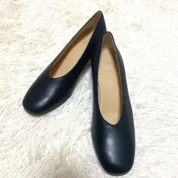 컨디션 최상 SAYA 사야 펌프스 가죽 블랙 심플 23.5