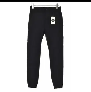 블랙 조거 팬츠 심플한 디자인