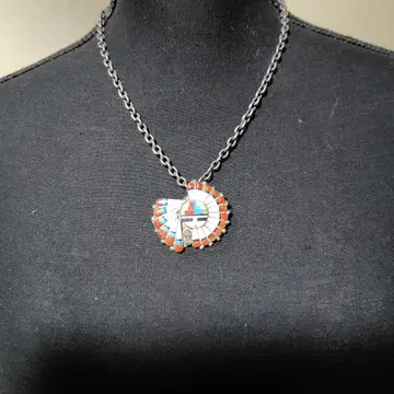 선 페이스 목걸이. 주니족