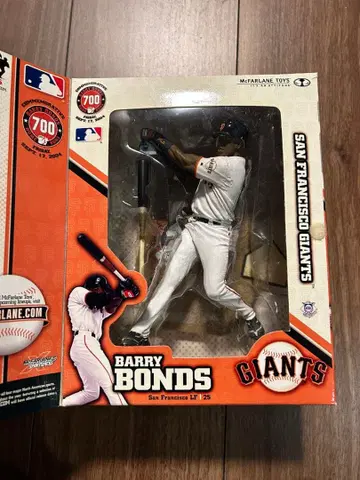 배리 본즈 700 홈런 피규어