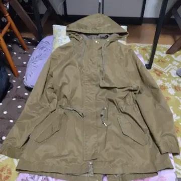 카키 후드 부착 자켓