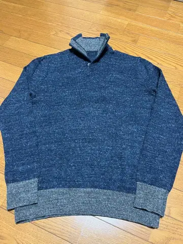 네이비 하이넥 니트 트레이닝복