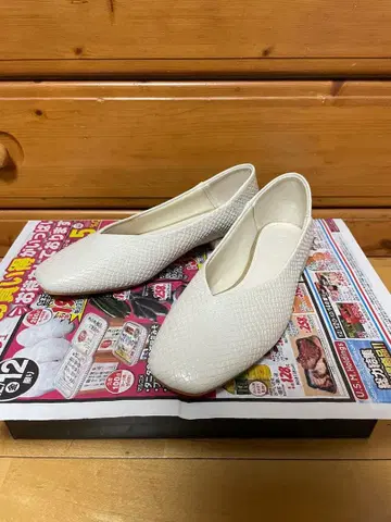 PLST 화이트 슬립온