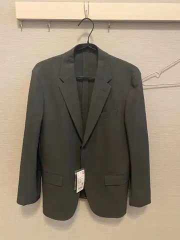 UNIQLO 감동 자켓 다크 그레이 S 사이즈