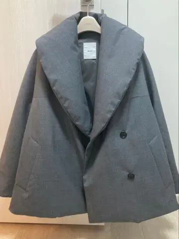 에부르 폼 다운 코트 2025AW