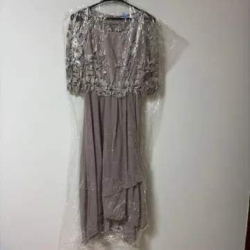 GIRL FACTORY BRAND 레이스 부착 드레스 M 사이즈