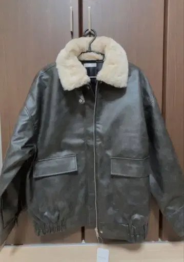 [미사용 새상품] 가죽 인조 모피 옷깃 자켓