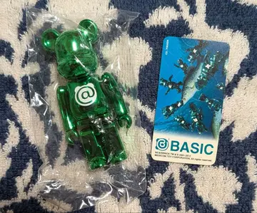 [ 시리즈 24 베이직 @마크 ] 베어브릭 내부 가방 미개봉, 카드 포함