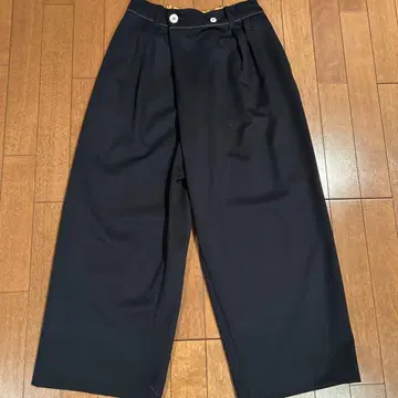 네이비 턱 와이드 팬츠