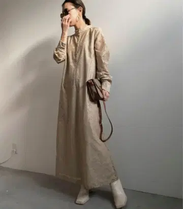 AMERI GEOMETRIC FLOWER LACE DRESS