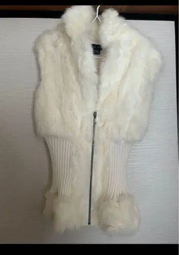 화이트 퍼 베스트 M/L