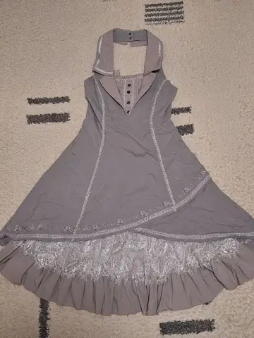 가격 인하 OZZONESTE 무릎 기장 원피스 (그레이)