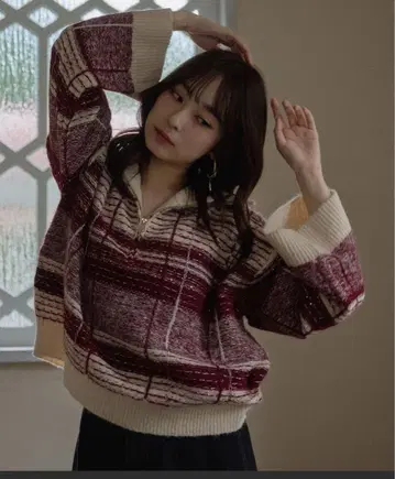 하프 지퍼 체크 니트