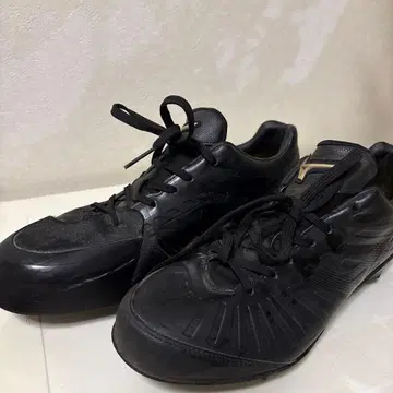 미즈노 블랙 스파이크 슈즈