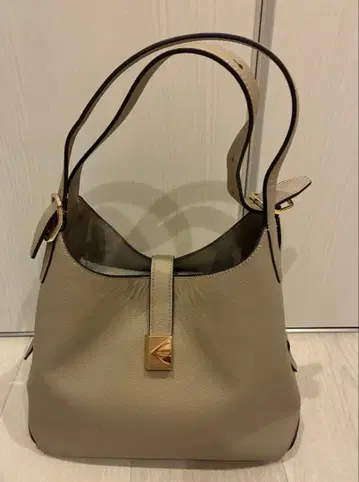 케이트 스페이드 현행 베이지 숄더백