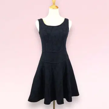 트란테안  드 모드 슬리브리스 무릎 기장 원피스 블랙 [ M ]