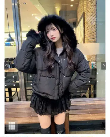 GRL 퍼 달린 블랙 숏 다운 자켓