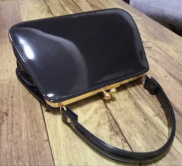 에나멜 핸드백 블랙 파티나 식사 모임 등에