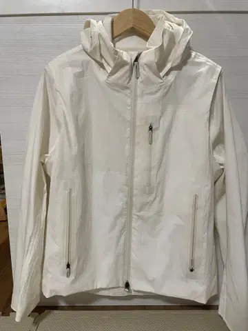 DESCENTE 화이트 마운틴 파카