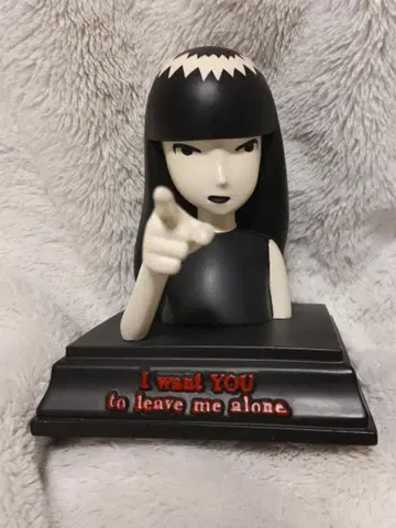 단종품 Emily the Strange 피규어