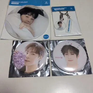 ASTRO ORDINARY HOLIDAY 빅 배지