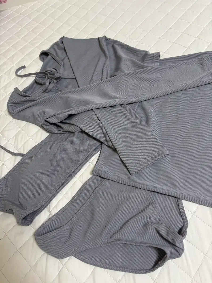 Bra, panties, skirt, cardigan 4-piece set ((new product))