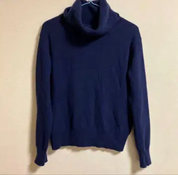 유니클로 캐시미어 100% 터틀 니트 M 사이즈 새상품급 네이비