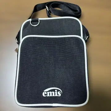 emis 숄더백 블랙