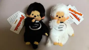 몬치치 컬러즈 키링 화이트 블랙