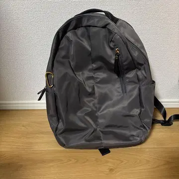 그레이 나일론 백팩