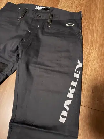 OAKLEY 블랙 팬츠 사이드 포켓 포함 34 오클리