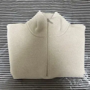 플라주 스무스 하프 집 니트