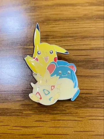 포켓몬 피카츄 토게피 마릴 핀 배지