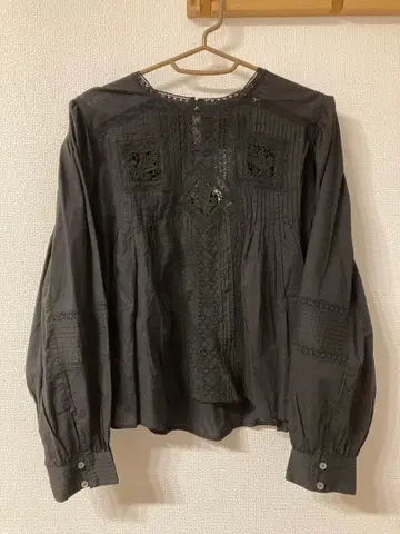 Fanaka 레이스 블라우스 블랙