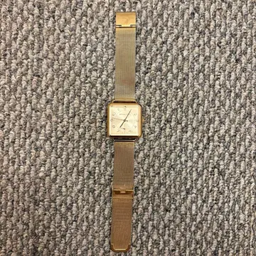 MICHAEL KORS 골드 메쉬 밴드 시계