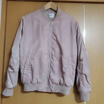 핑크 MA-1 스타일 자켓