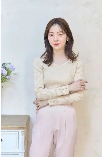 새상품 토코 클로젯 소매 펄 V넥 리브 니트 풀오버