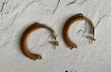 [ 새상품 ] Seven fairy 가죽 사용 귀걸이 브라운 골드