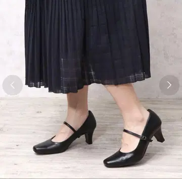 새상품급 23.5cm 모데로 마드라스 2way 베이직 펌프스