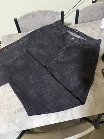 X-LARGE ALLOVER CIRCLE 34인치