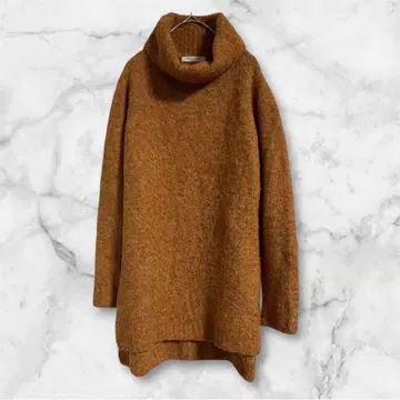 쇼콜라 롤 브라운 터틀넥 니트 오버 사이즈