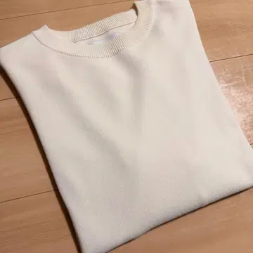 새상품급 UNITED TOKYO 상의 스웨터