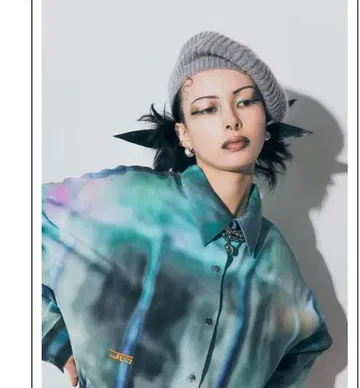 새상품급 지나시스 죠죠 콜라보 보카시 무늬 셔츠 LS