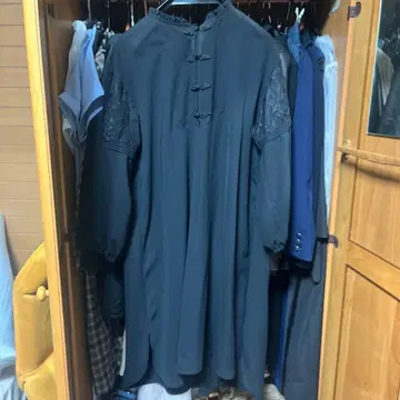 axes femme 블랙 무릎 기장 원피스 긴팔