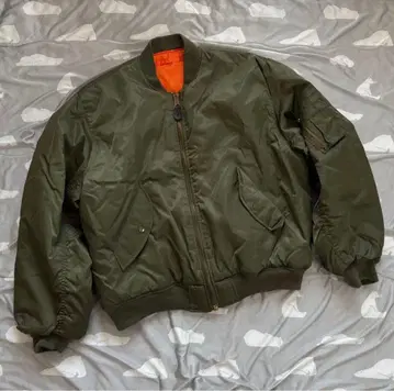 MA-1 스타일 자켓 올리브색