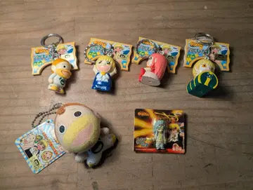 골드 컬러 갓슈벨 키링 외 6점 묶음 판매