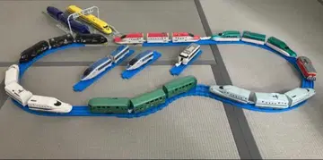 프라레일 차량 세트와 레일