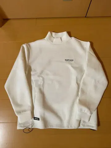 라프로그 BACK LOGO MOCK NECK WHITE