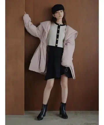 스나이델 니시카와 레이디 모즈 다운 코트 핑크 베이지